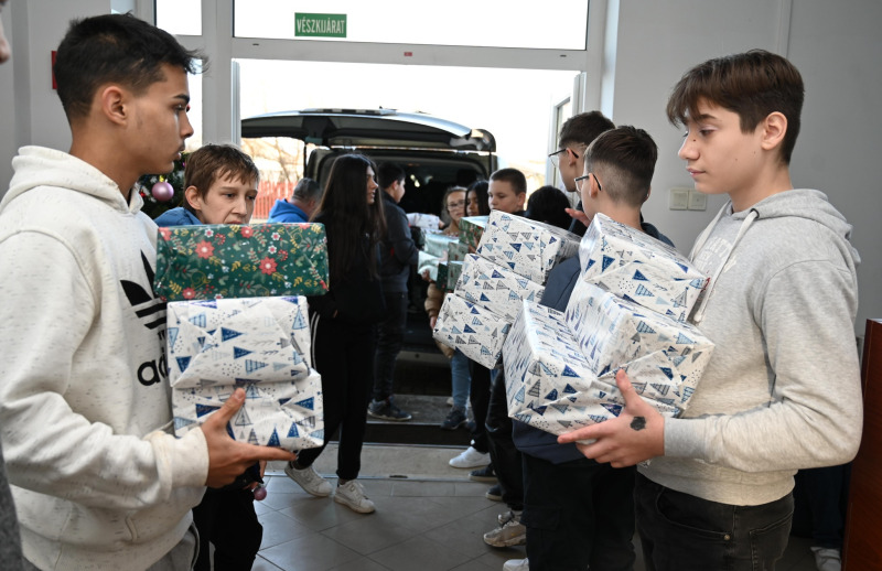 Cipősdoboz 2025 - 1. 